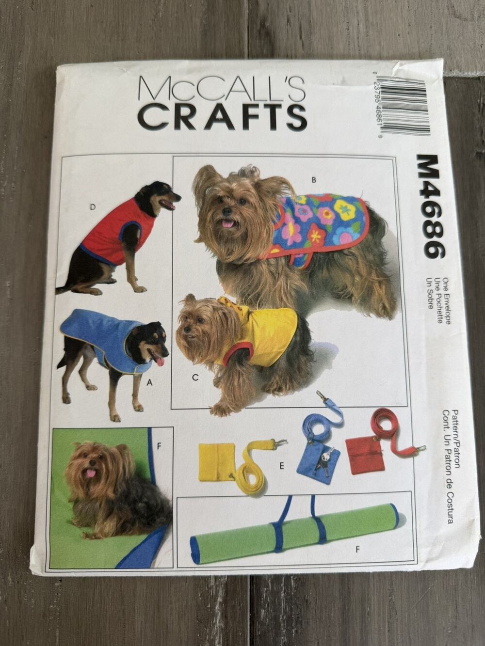 McCall’s Crafts M4686 Vintage 2004 pattern Pet Gift Items Uncut